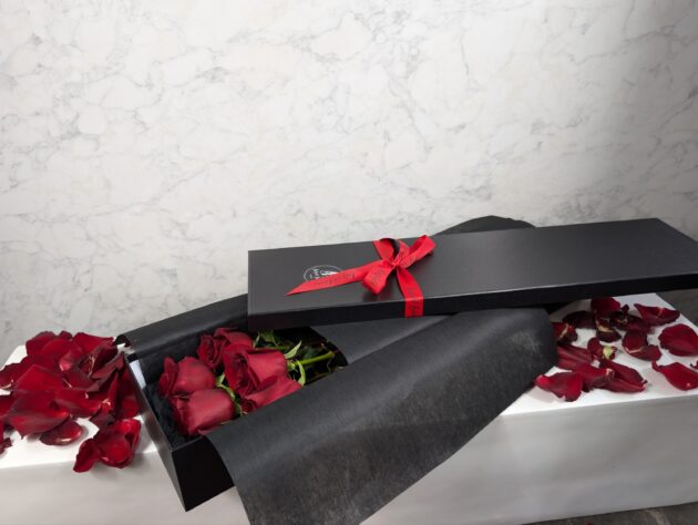 Elegant Long Rose Box - Image 7