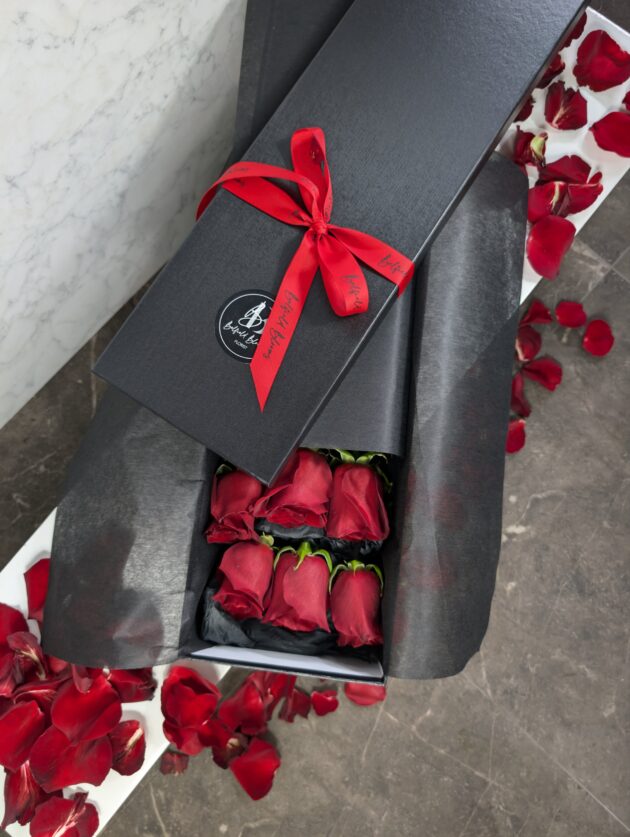 Elegant Long Rose Box - Image 11