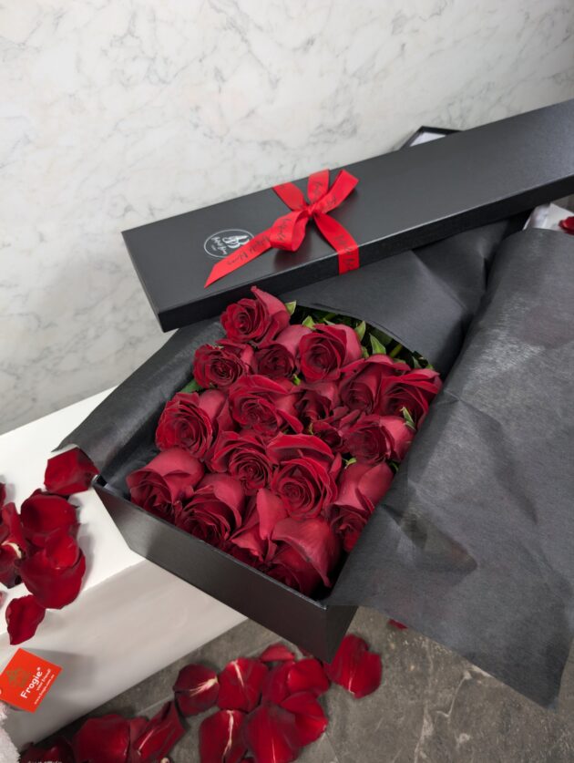 Elegant Long Rose Box