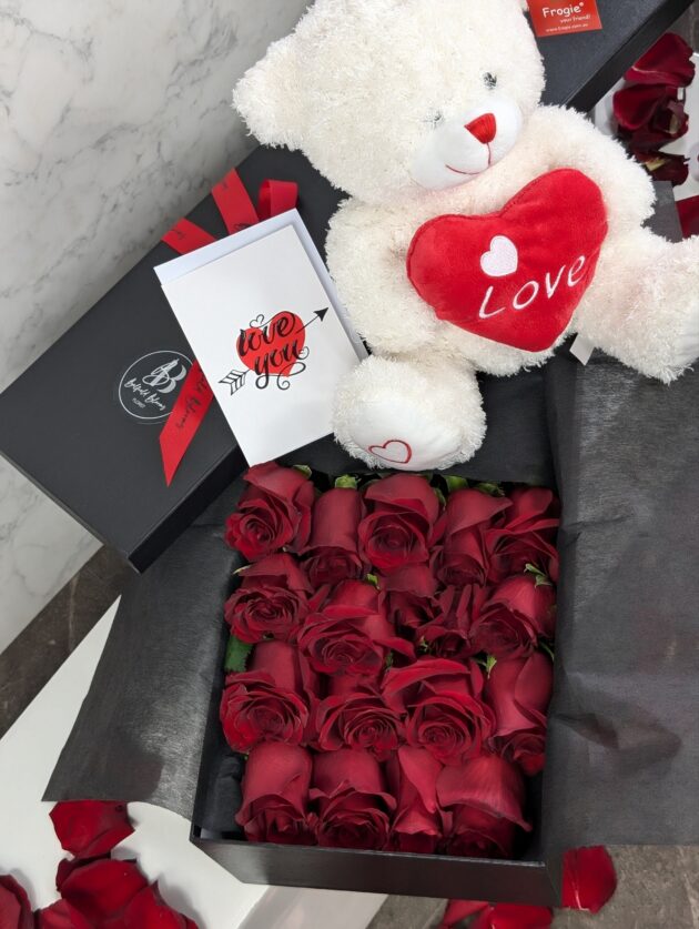 Elegant Long Rose Box - Image 4