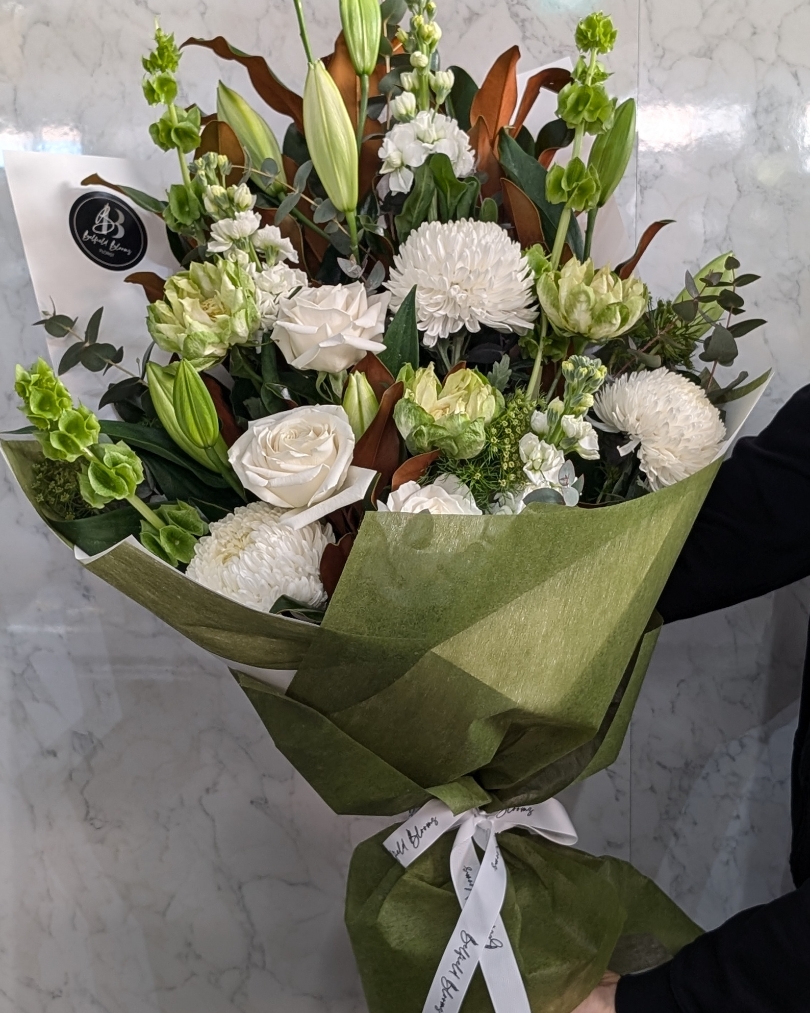 white graduation bouquet